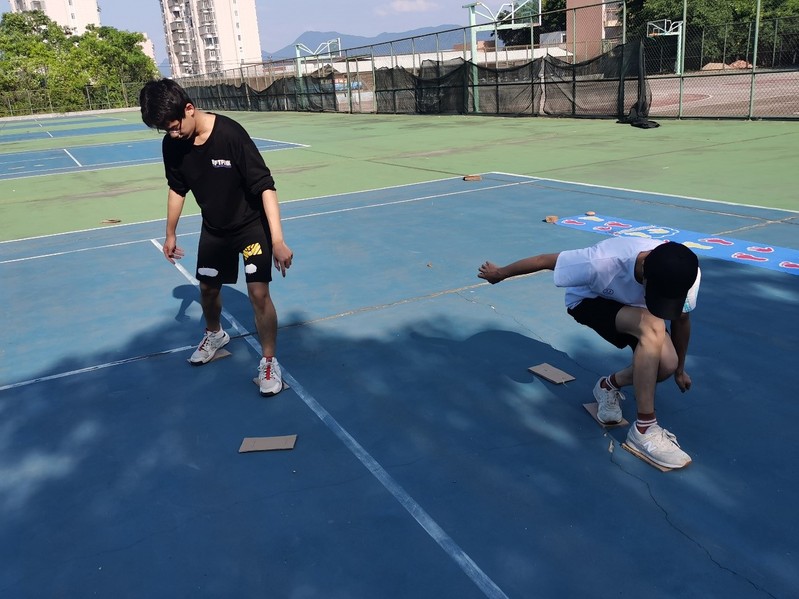 点击《13》查看详情