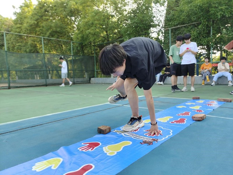 点击《15》查看详情