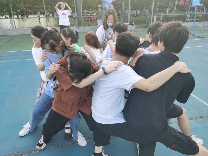 点击《18》查看详情